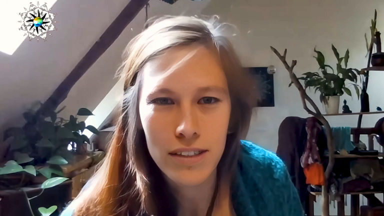 Interview de Charlène DOCET, Doula, Accompagnement holistique et transmissions
